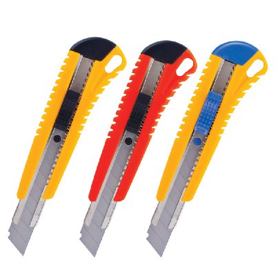 Нож канцелярский 18 мм BRAUBERG "Standard", 3 лезвия в комплекте, автофиксатор, корпус 230918