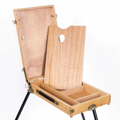 Этюдник BRAUBERG ART CLASSIC, бук, 50х34х11 см, высота холста 87 см, ножки деревянные 90 см, ремень, 190654